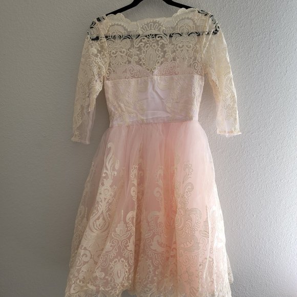 NWT Chi Chi Gilded Grace Dress Size 2 - Picture 4 of 7